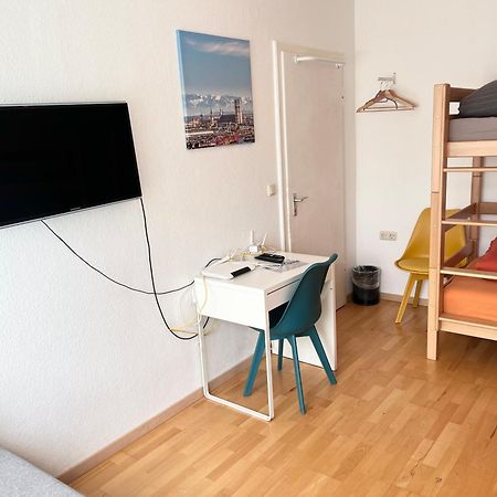 Gemütliches Privatzimmer / Garten / in geteilten Haus / nahe München Zentrum Exterior foto